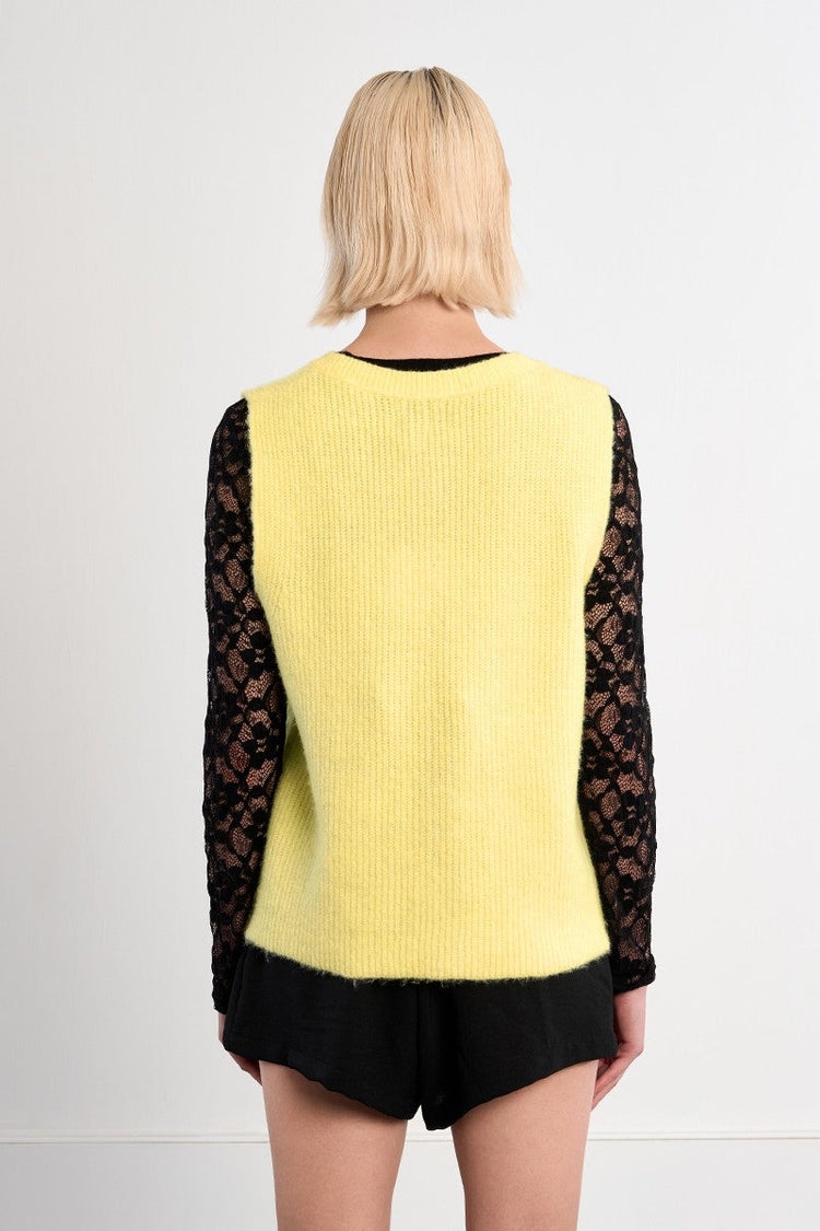 KNIT VEST