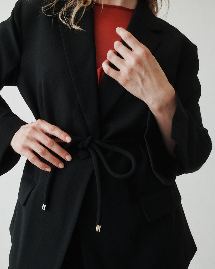 BELTED BLAZER