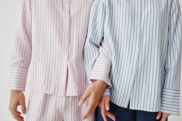 SEERSUCKER SIDE VENT SHIRT