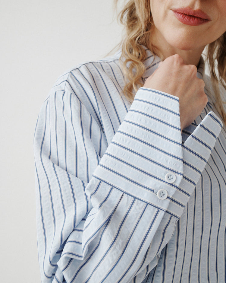 SEERSUCKER SIDE VENT SHIRT