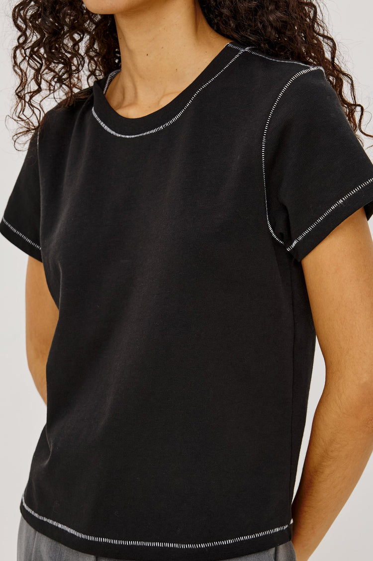 GIRLFRIEND TEE