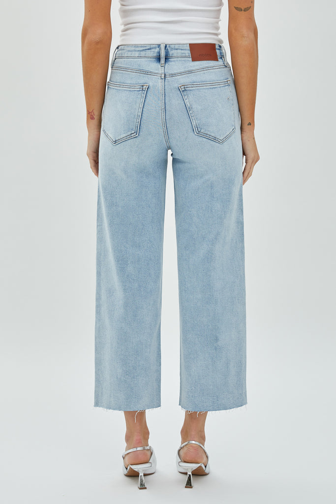 NORI HIGH RISE CROP