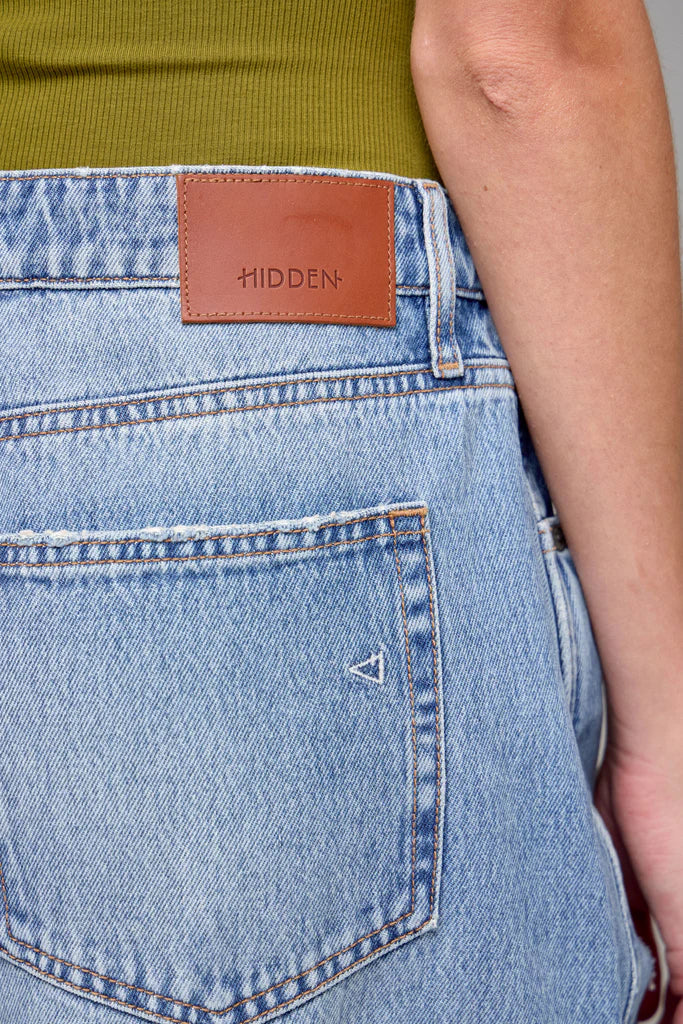BARREL JEAN