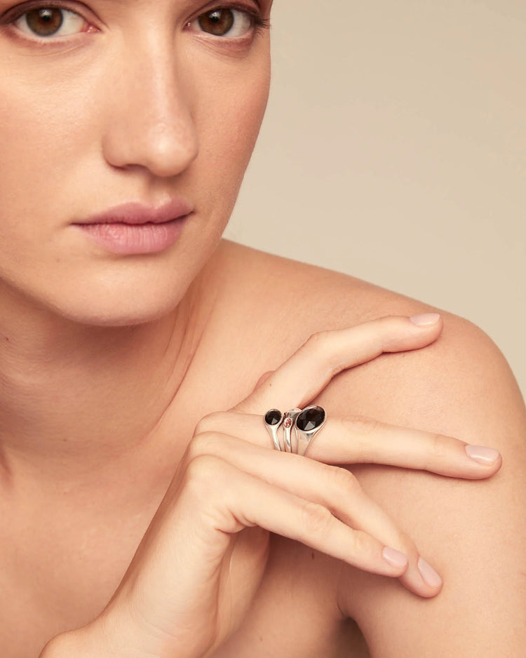 RING WITH CRYSTALS SILVER