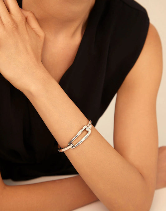 BANGLE BRACELET WITH BUCKLE SILVER