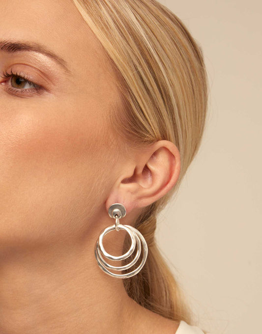 IRREGULAR HOOP EARRINGS SILVER