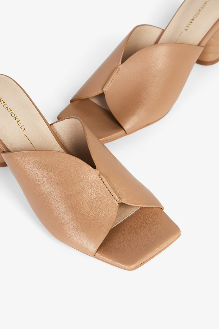 KAMIKA SHOES