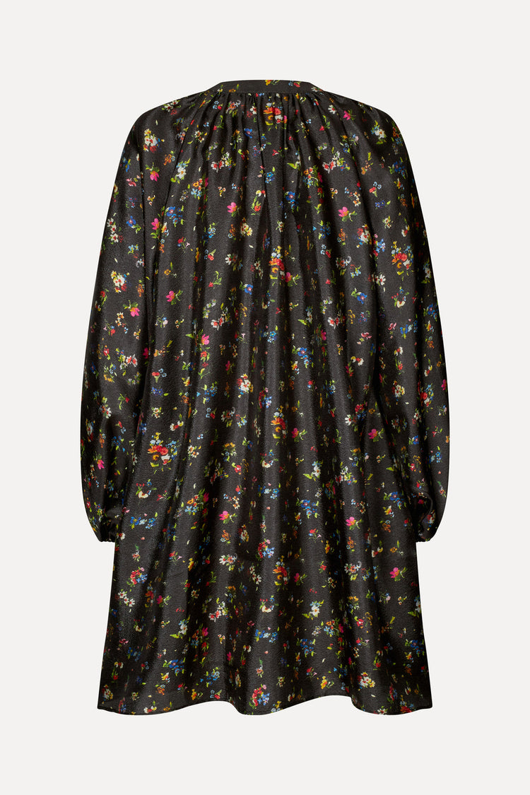 VOLUMINOUS BOW DRESS