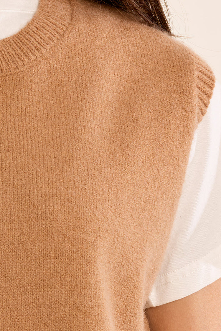KNIT VEST