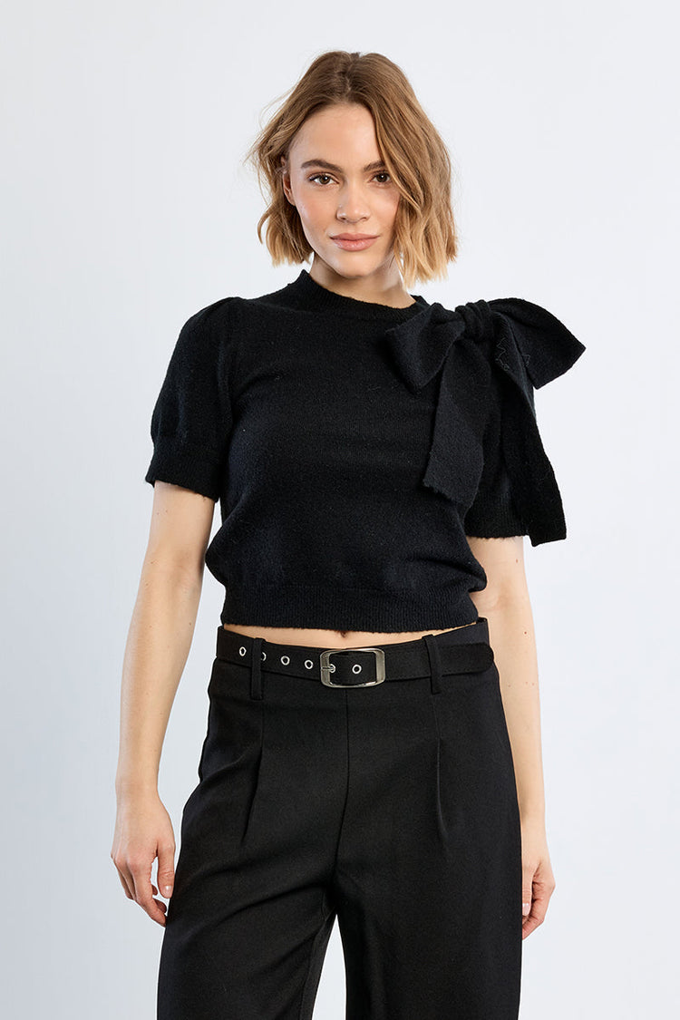 SHORT SLEEVED KNIT T-SHIRT