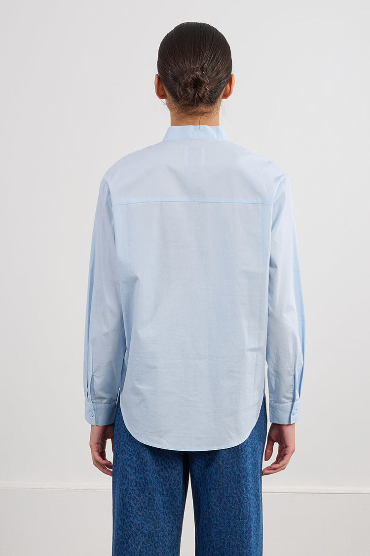 LIGHT BLUE BUTTON DOWN