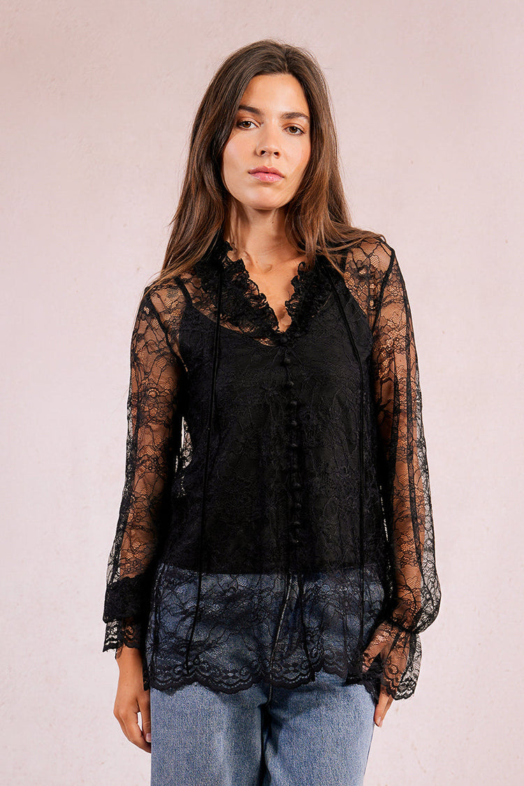LACE BLOUSE