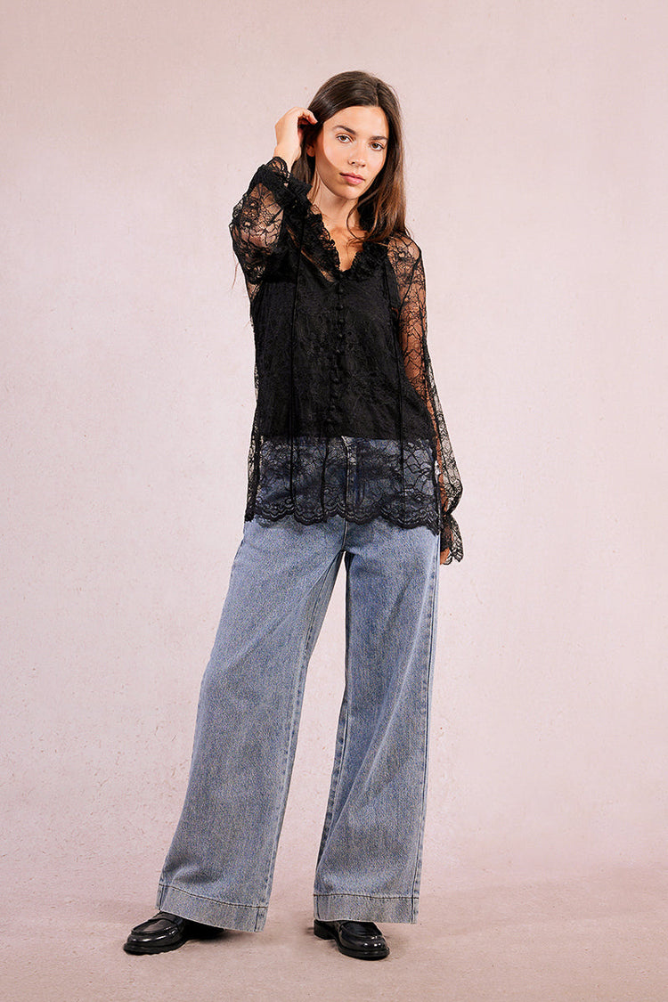 LACE BLOUSE