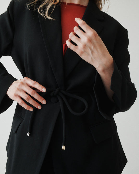 BELTED BLAZER