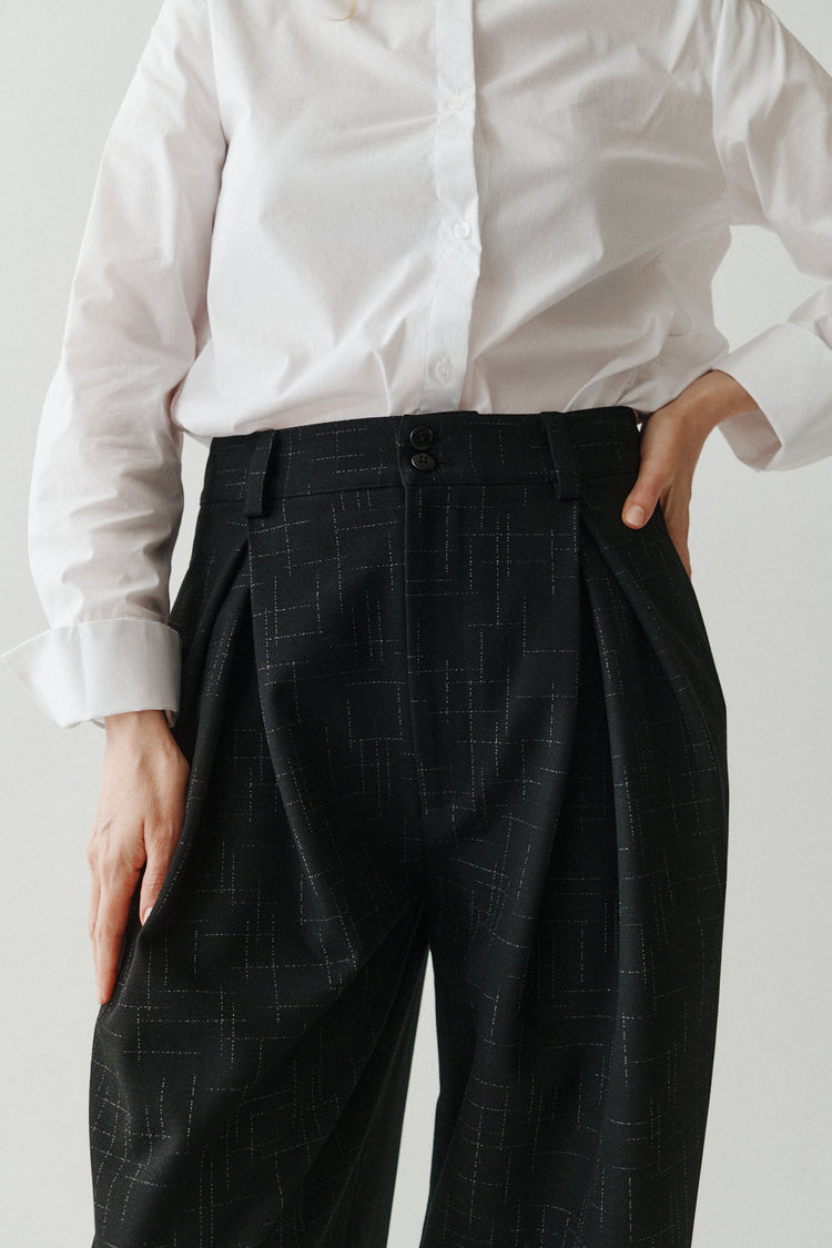 TAPERED TROUSER