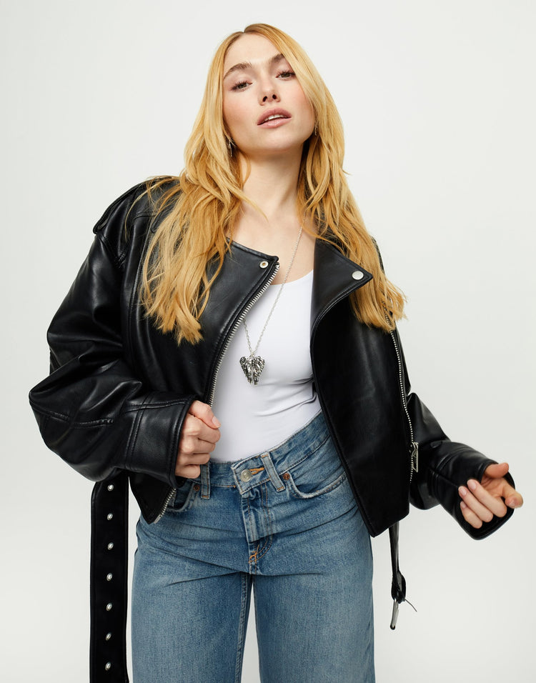 LONG ANGEL WING NECKLACE SILVER