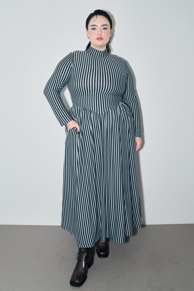 TRAVEL DRESS
