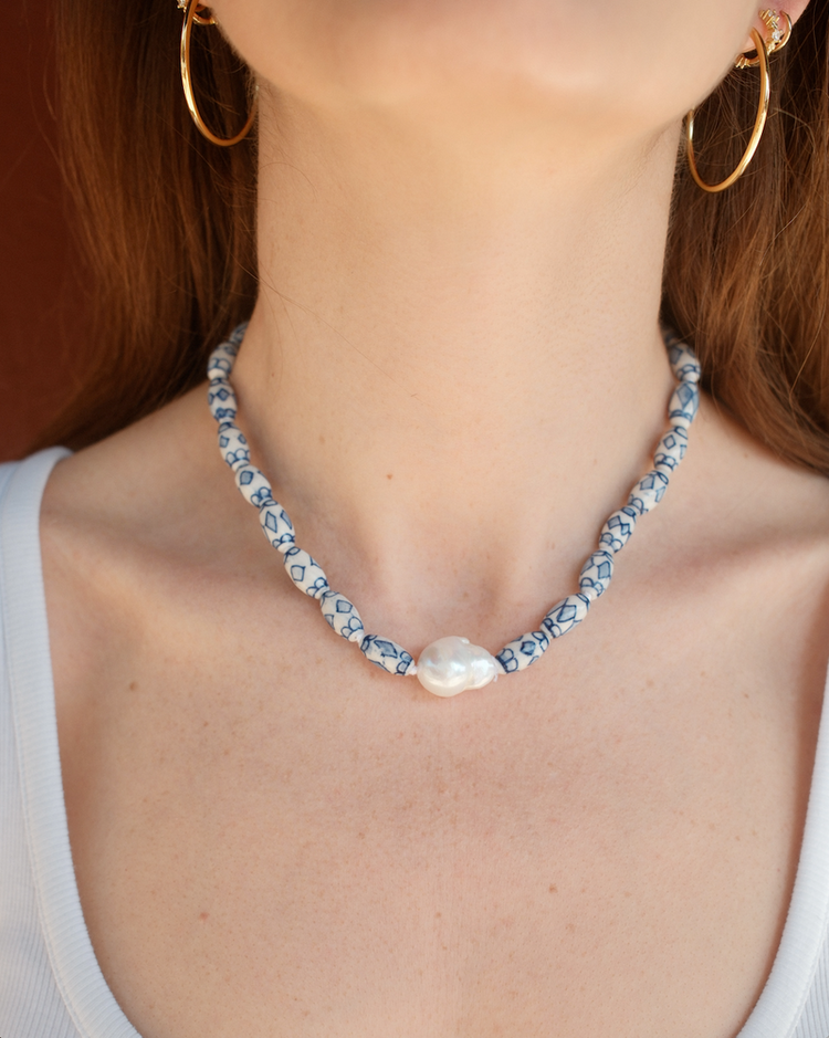 Porcelaine Tide necklace