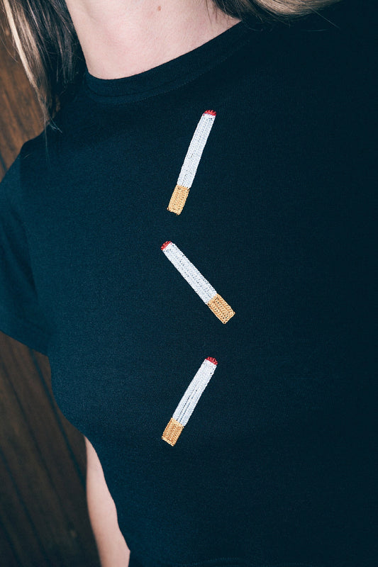 CIGARETTES TEE