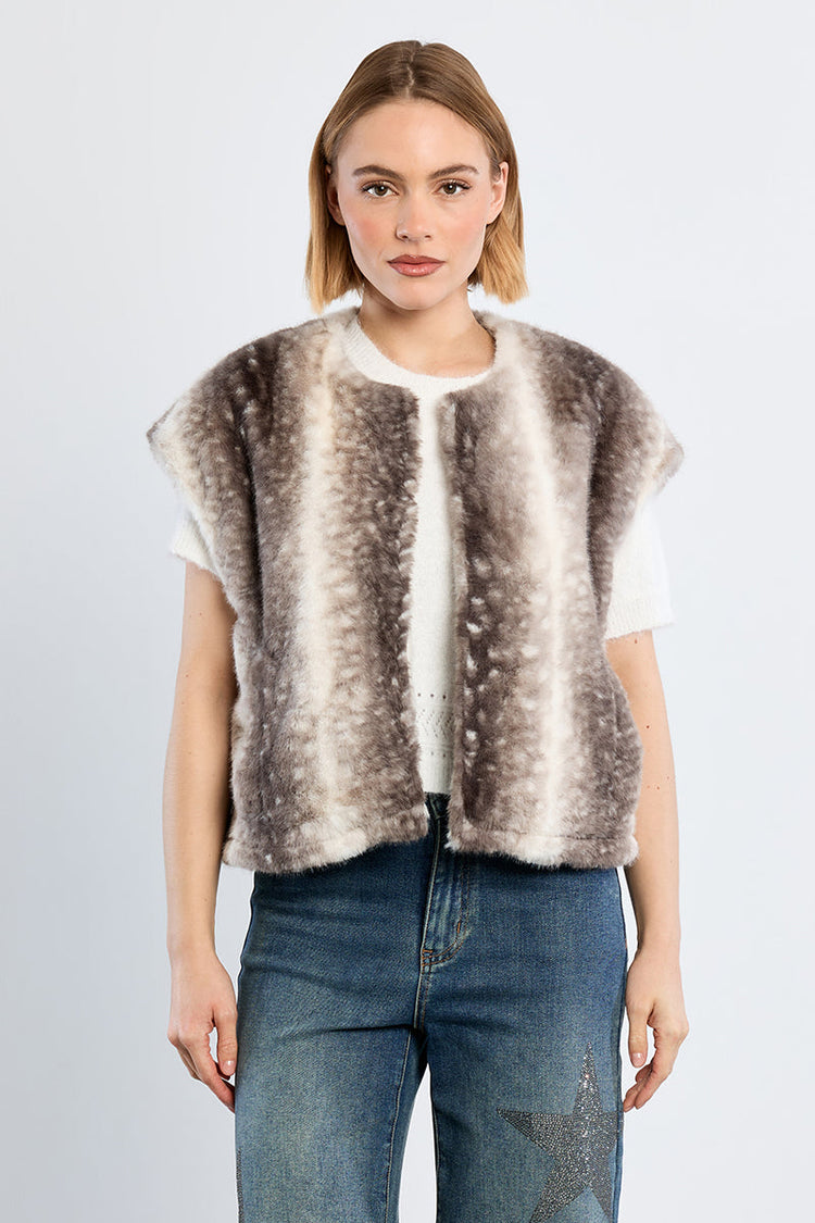 SLVLESS IMITATION FUR JACKET