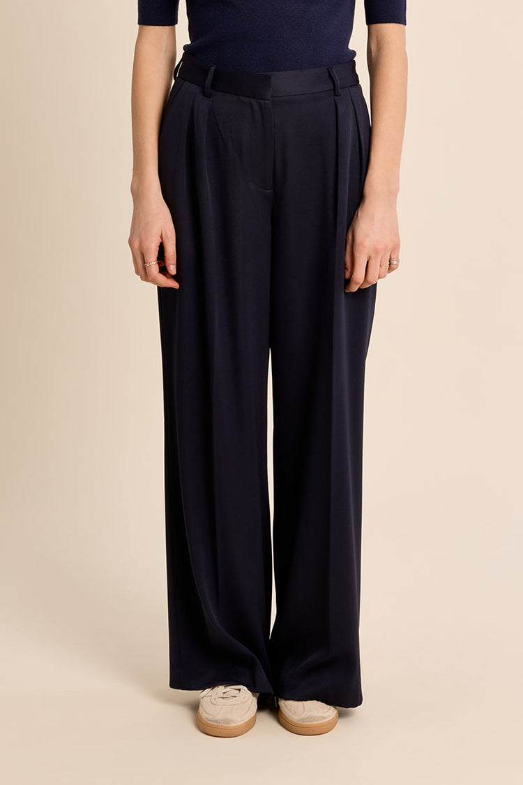 PLEATED TROUSERS